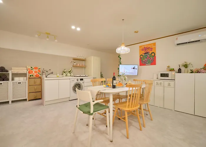 Station 301 Maximum 6 People Apartamento *