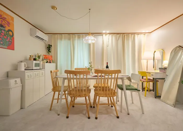 Station 301 Maximum 6 People Apartamento
